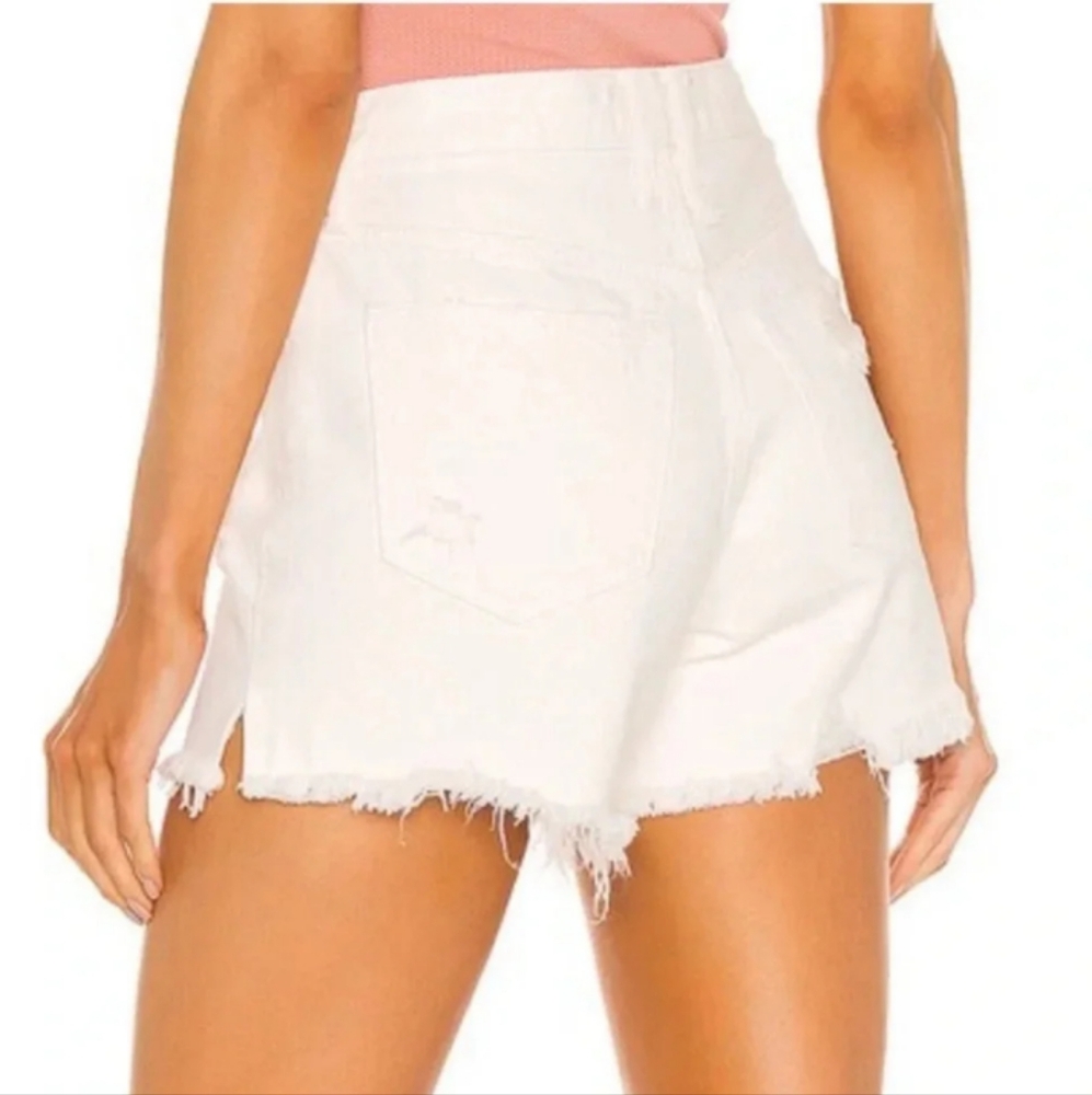 ☯️We The Free Makai Distressed White Cutoff Jean Shorts 26 - Picture 2 of 5